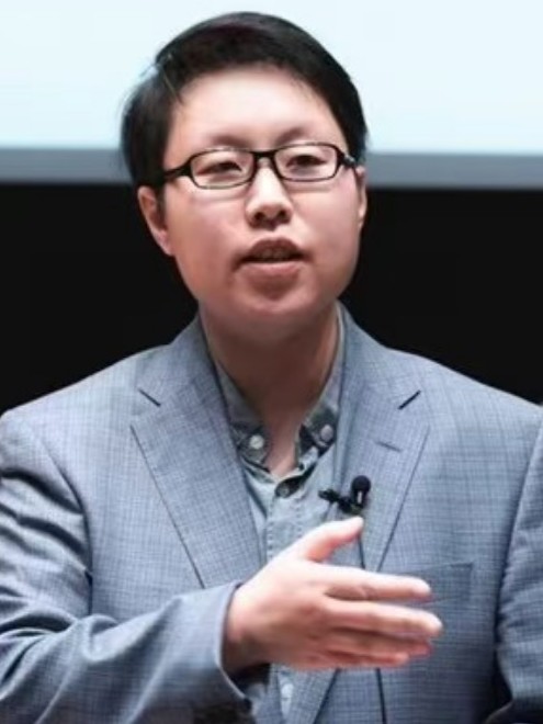 Chris Wei Zhou